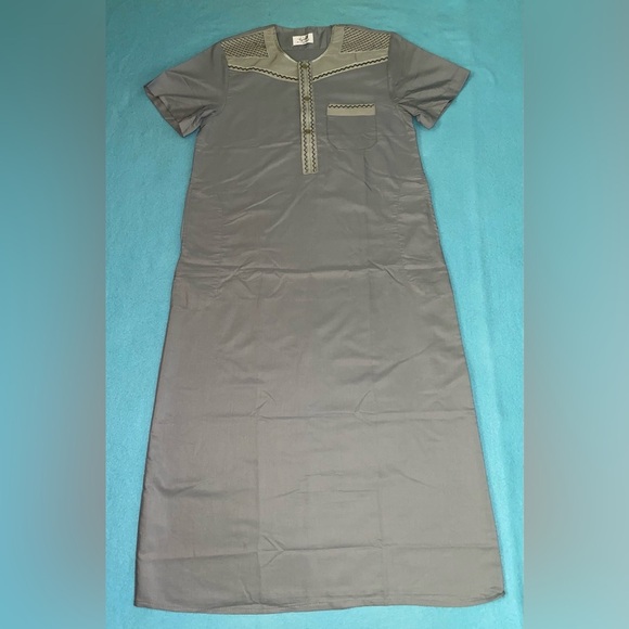 Al-Othaiman throbe kaftan prayer robe full length gray embroidered NEW size L - Picture 1 of 10